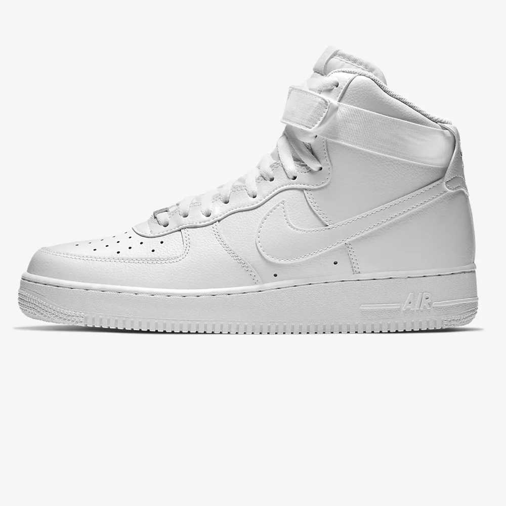 Women’s 8.5 Nike airforces